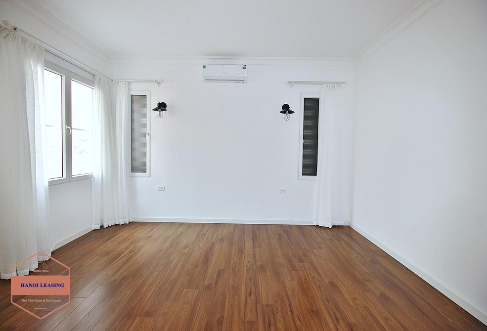 Lake view unfurnished house for rent in Dang Thai Mai, Tay Ho Lake view unfurnished house for rent in Dang Thai Mai, Tay Ho