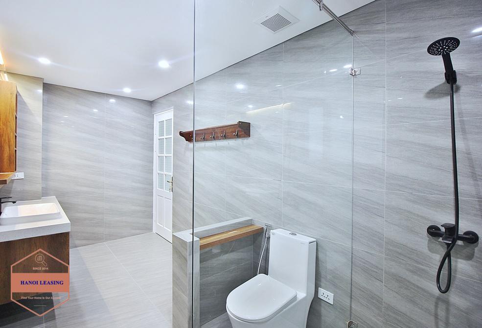 Lake view unfurnished house for rent in Dang Thai Mai, Tay Ho Lake view unfurnished house for rent in Dang Thai Mai, Tay Ho