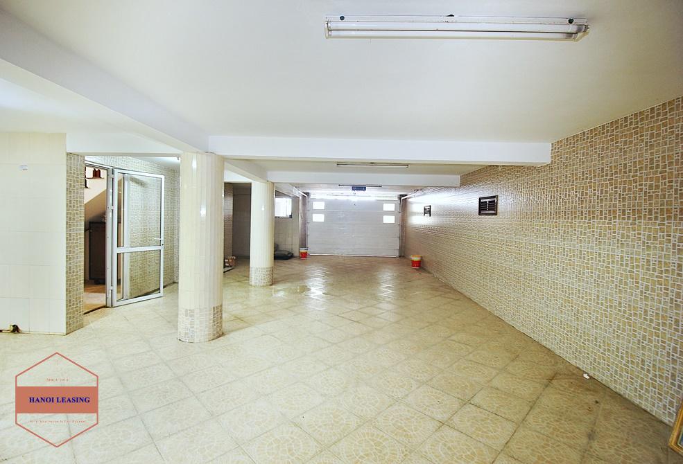 Lake view unfurnished house for rent in Dang Thai Mai, Tay Ho Lake view unfurnished house for rent in Dang Thai Mai, Tay Ho