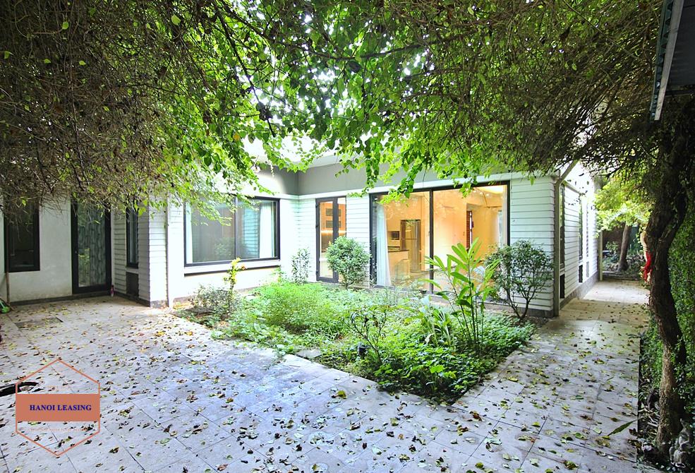 Brand new villa with wonderful garden for rent in Dang Thai Mai, Tay Ho, Hanoi Brand new villa with wonderful garden for rent in Dang Thai Mai, Tay Ho, Hanoi