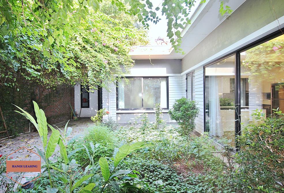 Brand new villa with wonderful garden for rent in Dang Thai Mai, Tay Ho, Hanoi