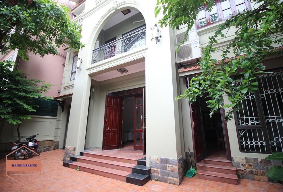 Furnished house front patio for rent in Dang Thai Mai alley, Tay Ho, Hanoi