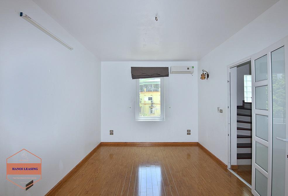 Lake view and unfurniture house for rent in Tay Ho area Lake view and unfurniture house for rent in Tay Ho area