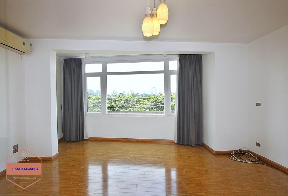 Lake view and unfurniture house for rent in Tay Ho area Lake view and unfurniture house for rent in Tay Ho area