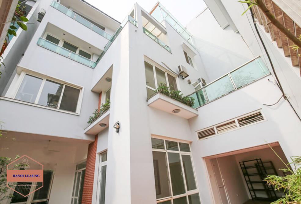Unfurnished house for rent close to Westlake side, Tay Ho