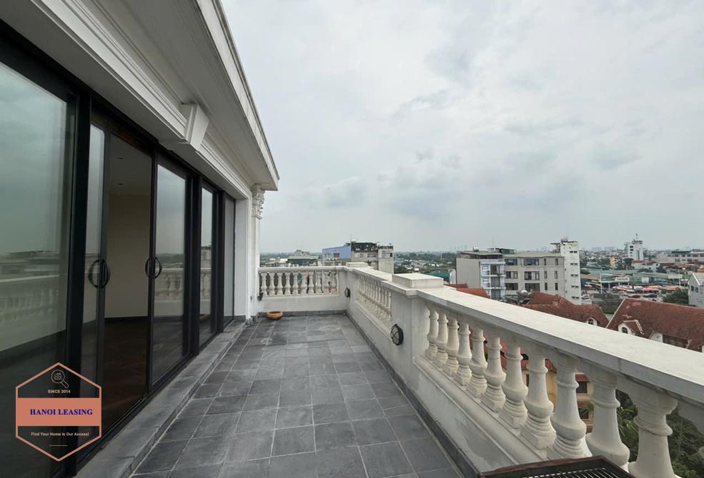 Three  floor apartment for rent in To Ngoc Van st, Tay Ho