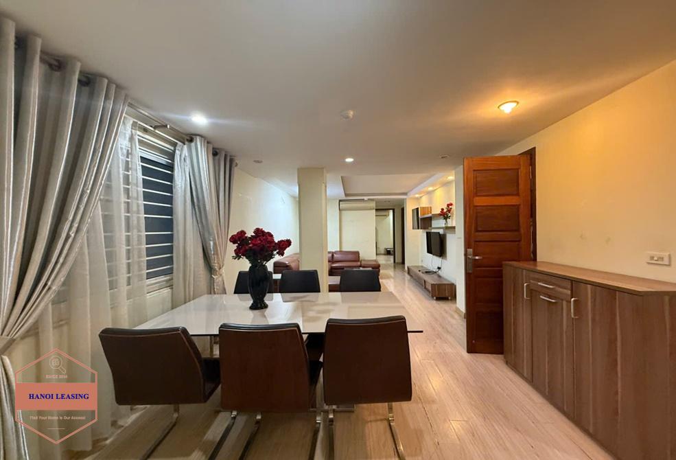 Three bedrooms apartment for rent in Giang Vo st, Da Dinh district Three bedrooms apartment for rent in Giang Vo st, Da Dinh district