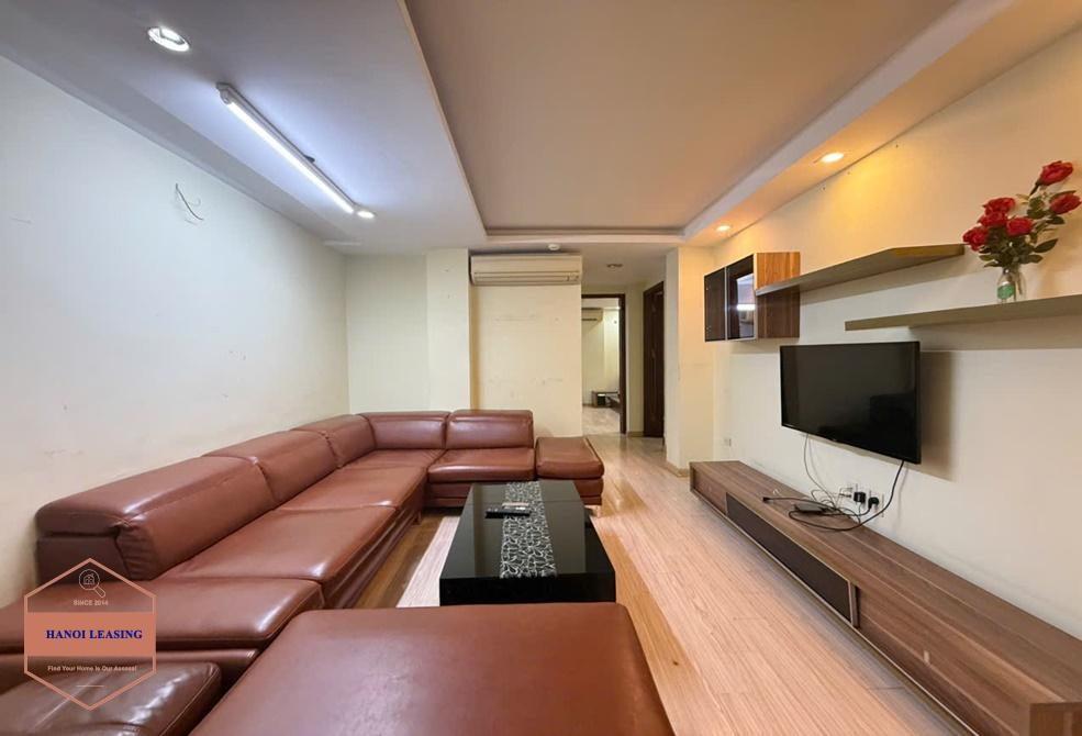 Three bedrooms apartment for rent in Giang Vo st, Da Dinh district 