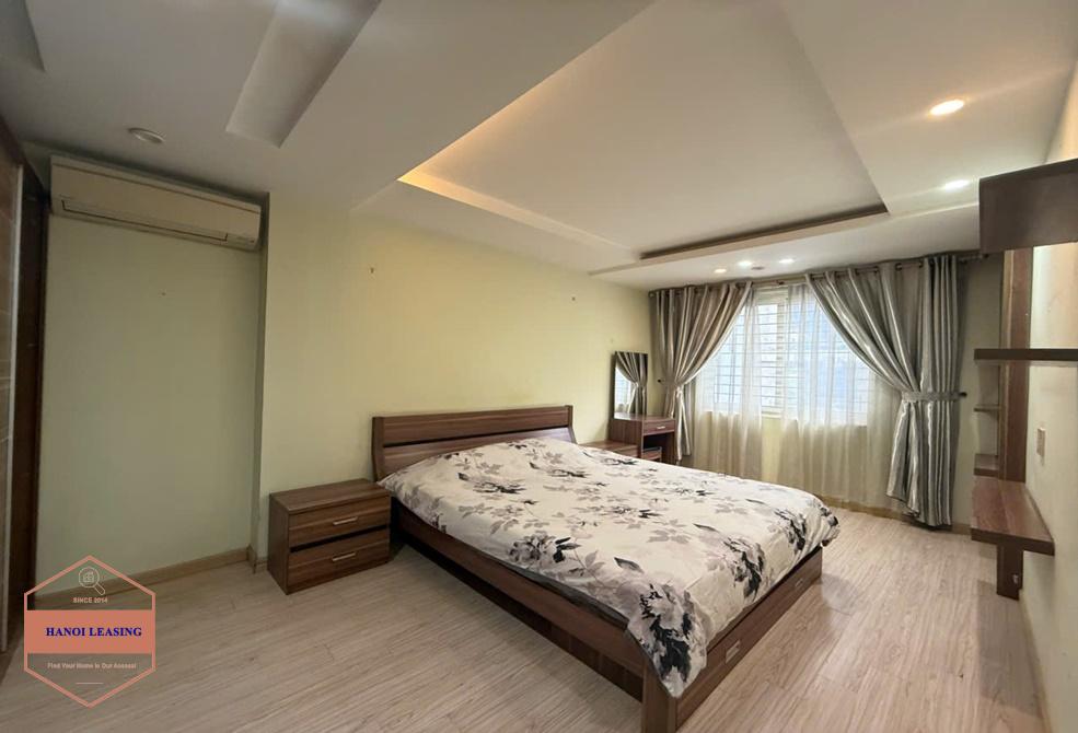 Three bedrooms apartment for rent in Giang Vo st, Da Dinh district Three bedrooms apartment for rent in Giang Vo st, Da Dinh district