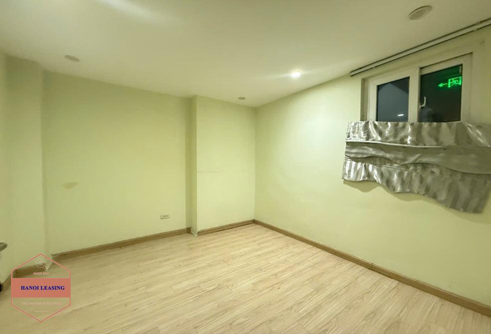 Three bedrooms apartment for rent in Giang Vo st, Da Dinh district Three bedrooms apartment for rent in Giang Vo st, Da Dinh district