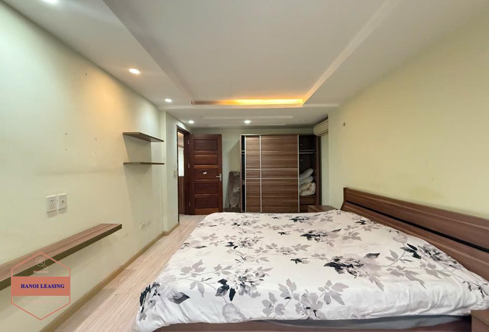 Three bedrooms apartment for rent in Giang Vo st, Da Dinh district Three bedrooms apartment for rent in Giang Vo st, Da Dinh district