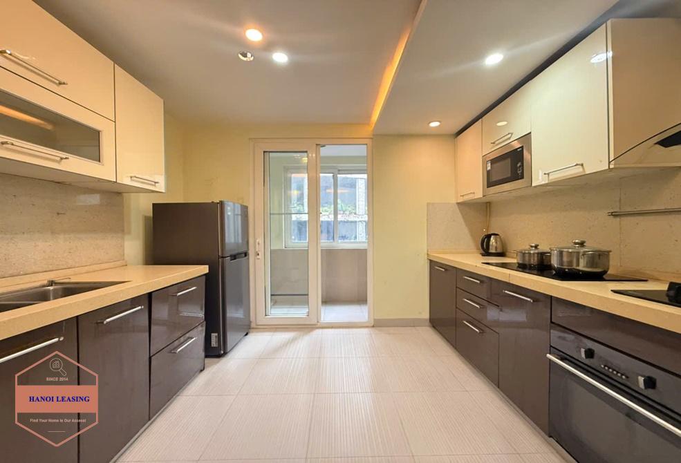 Three bedrooms apartment for rent in Giang Vo st, Da Dinh district Three bedrooms apartment for rent in Giang Vo st, Da Dinh district