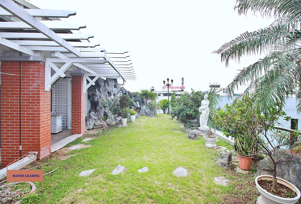 Big garden apartment on the top floor for rent in Au Co st, Tay Ho