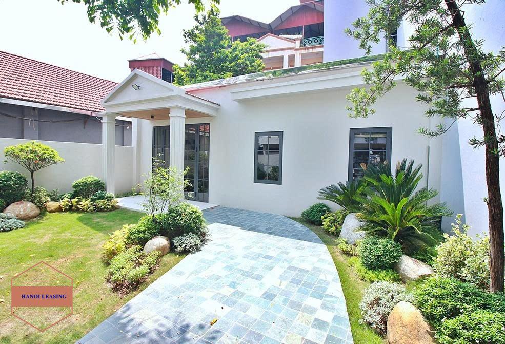 Nice house with big garden for rent in Au Co st, Tay Ho