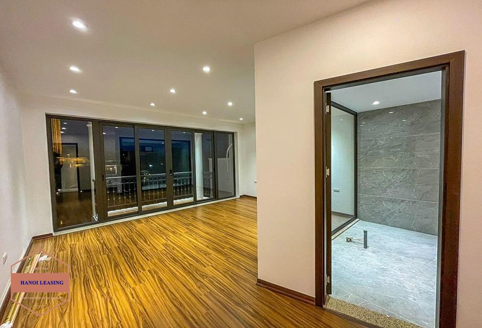 Beautiful house with elevator for open restaurants/office and living in Tu Hoa, Tay Ho, Ha Noi Beautiful house with elevator for open restaurants/office and living in Tu Hoa, Tay Ho, Ha Noi