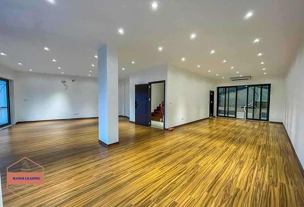 Beautiful house with elevator for open restaurants/office and living in Tu Hoa, Tay Ho, Ha Noi Beautiful house with elevator for open restaurants/office and living in Tu Hoa, Tay Ho, Ha Noi