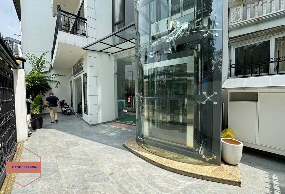 Beautiful house with elevator for open restaurants/office and living in Tu Hoa, Tay Ho, Ha Noi Beautiful house with elevator for open restaurants/office and living in Tu Hoa, Tay Ho, Ha Noi