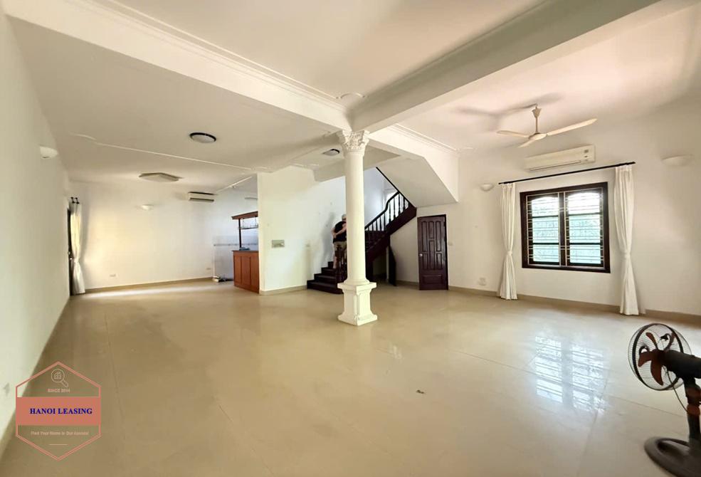 A huge garden house for rent in Au Co st, Tay Ho District A huge garden house for rent in Au Co st, Tay Ho District