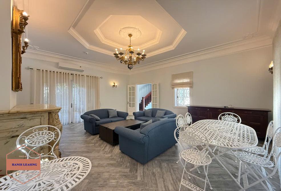 Beautifull house with nice rooftop for rent in Tu Hoa st, Tay Ho Beautifull house with nice rooftop for rent in Tu Hoa st, Tay Ho