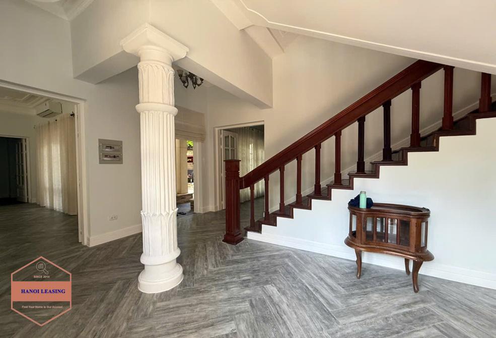 Beautifull house with nice rooftop for rent in Tu Hoa st, Tay Ho Beautifull house with nice rooftop for rent in Tu Hoa st, Tay Ho