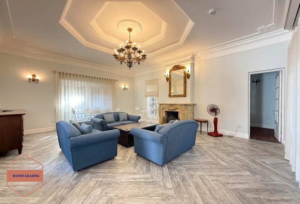 Beautifull house with nice rooftop for rent in Tu Hoa st, Tay Ho Beautifull house with nice rooftop for rent in Tu Hoa st, Tay Ho