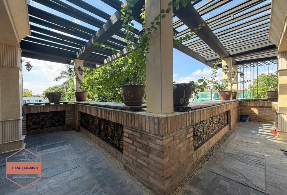 Beautifull house with nice rooftop for rent in Tu Hoa st, Tay Ho Beautifull house with nice rooftop for rent in Tu Hoa st, Tay Ho