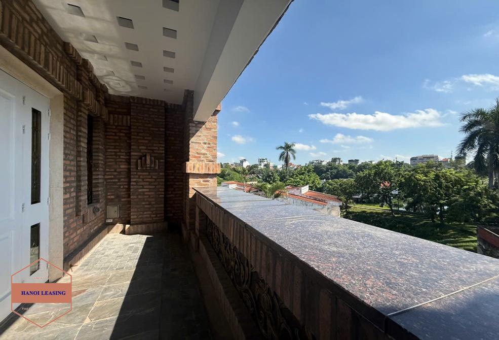 Beautifull house with nice rooftop for rent in Tu Hoa st, Tay Ho Beautifull house with nice rooftop for rent in Tu Hoa st, Tay Ho