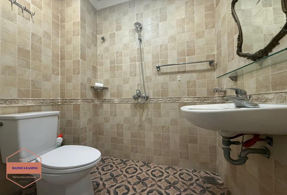 Beautifull house with nice rooftop for rent in Tu Hoa st, Tay Ho Beautifull house with nice rooftop for rent in Tu Hoa st, Tay Ho