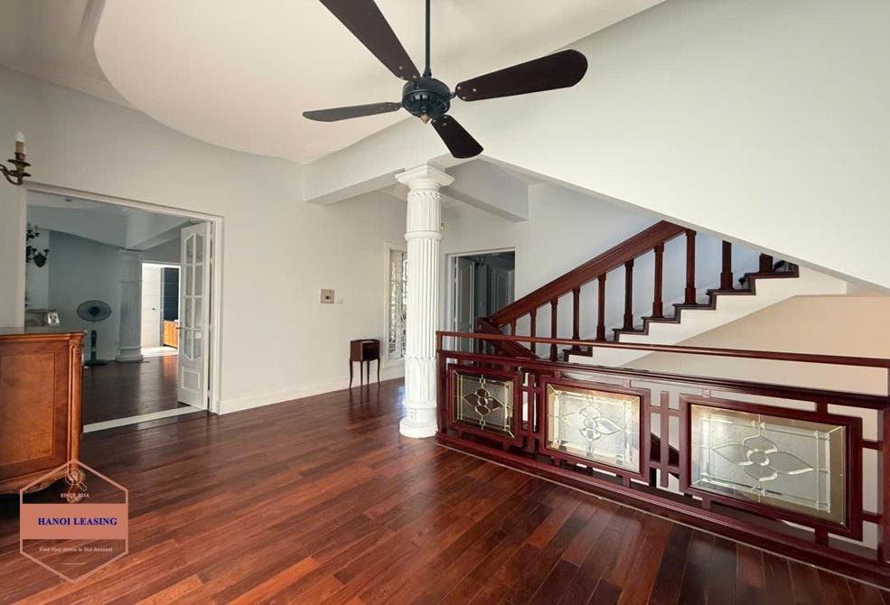 Beautifull house with nice rooftop for rent in Tu Hoa st, Tay Ho Beautifull house with nice rooftop for rent in Tu Hoa st, Tay Ho