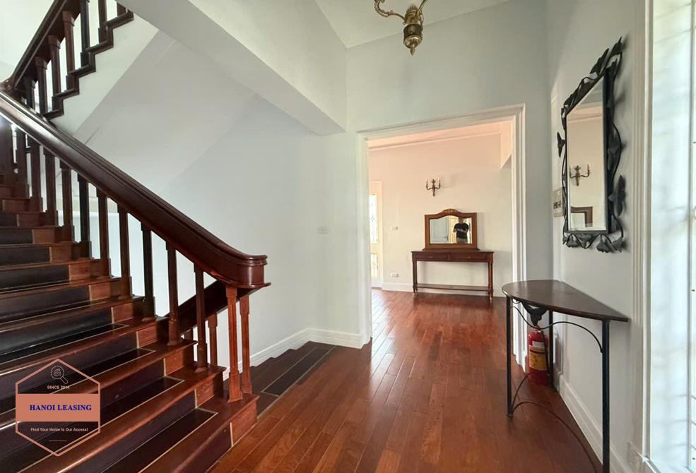 Beautifull house with nice rooftop for rent in Tu Hoa st, Tay Ho Beautifull house with nice rooftop for rent in Tu Hoa st, Tay Ho