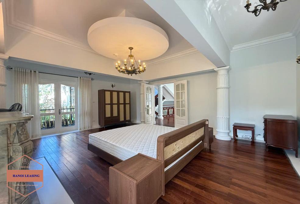 Beautifull house with nice rooftop for rent in Tu Hoa st, Tay Ho Beautifull house with nice rooftop for rent in Tu Hoa st, Tay Ho