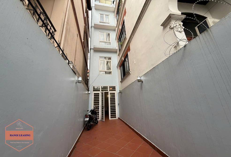 Charming house with swimming pool for rent in alley 31 Xuan dieu, Tay Ho Charming house with swimming pool for rent in alley 31 Xuan dieu, Tay Ho