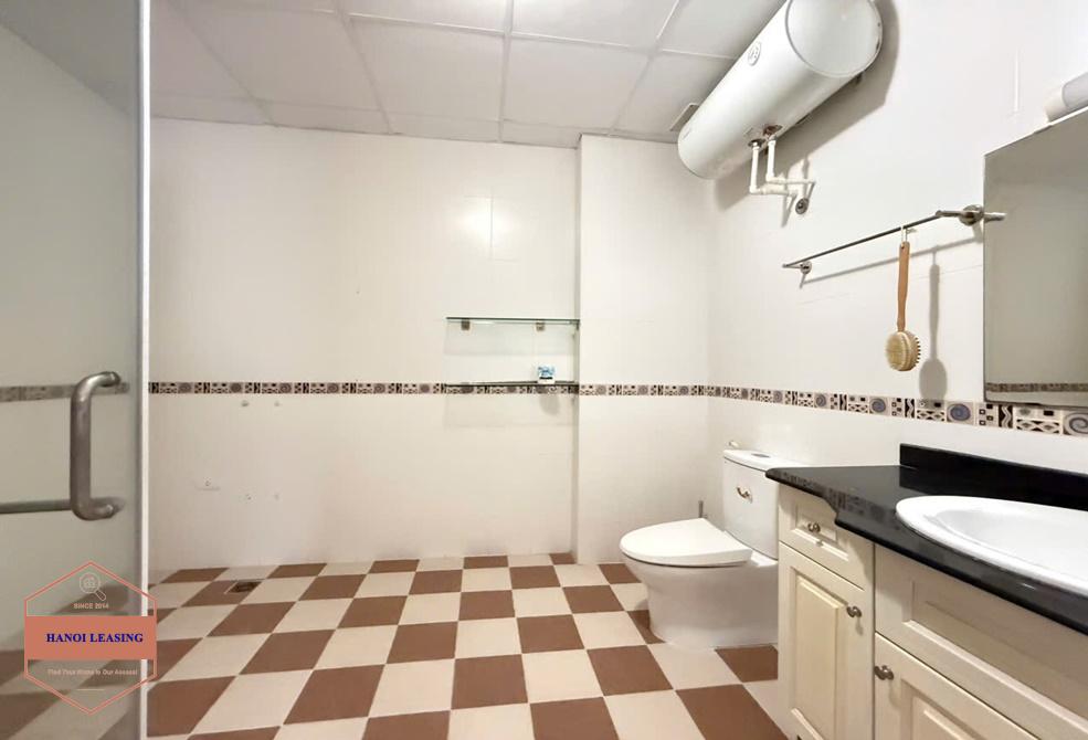 Charming house with swimming pool for rent in alley 31 Xuan dieu, Tay Ho Charming house with swimming pool for rent in alley 31 Xuan dieu, Tay Ho