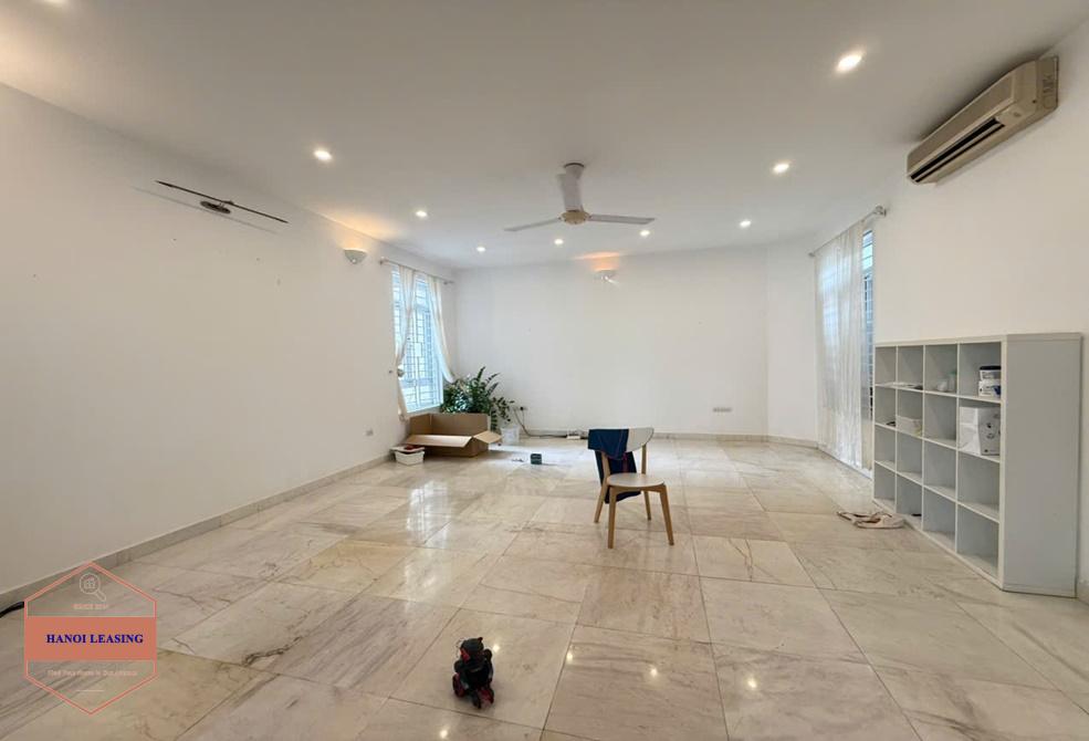 Charming house with swimming pool for rent in alley 31 Xuan dieu, Tay Ho Charming house with swimming pool for rent in alley 31 Xuan dieu, Tay Ho