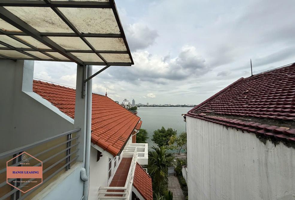 Charming house with swimming pool for rent in alley 31 Xuan dieu, Tay Ho Charming house with swimming pool for rent in alley 31 Xuan dieu, Tay Ho