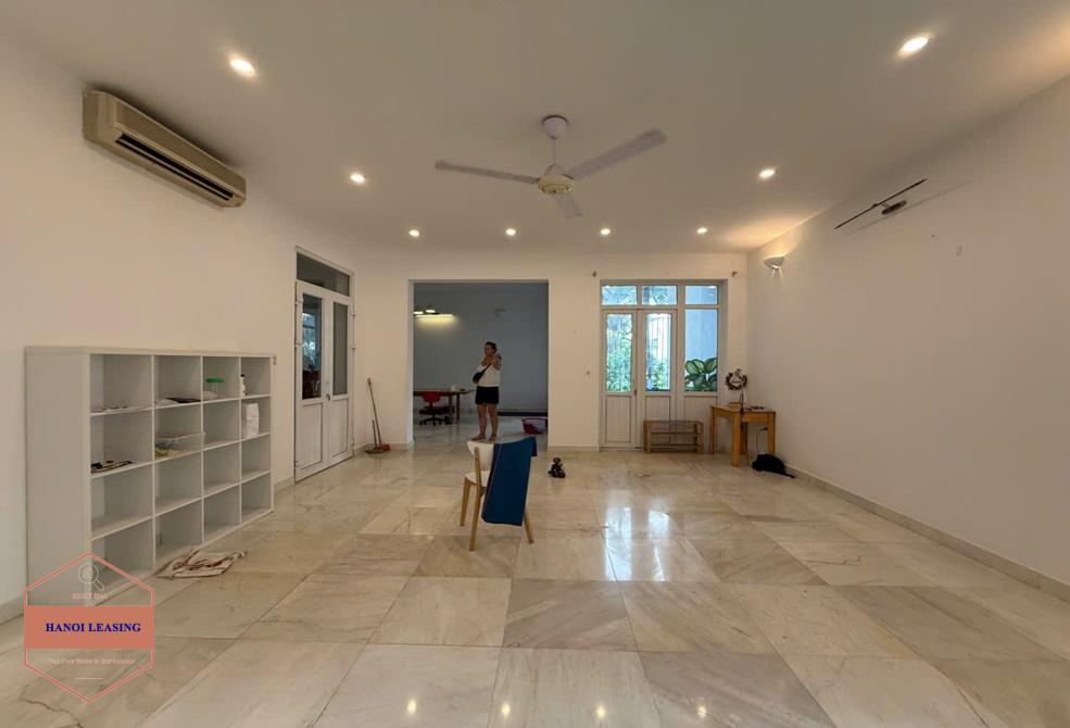 Charming house with swimming pool for rent in alley 31 Xuan dieu, Tay Ho Charming house with swimming pool for rent in alley 31 Xuan dieu, Tay Ho