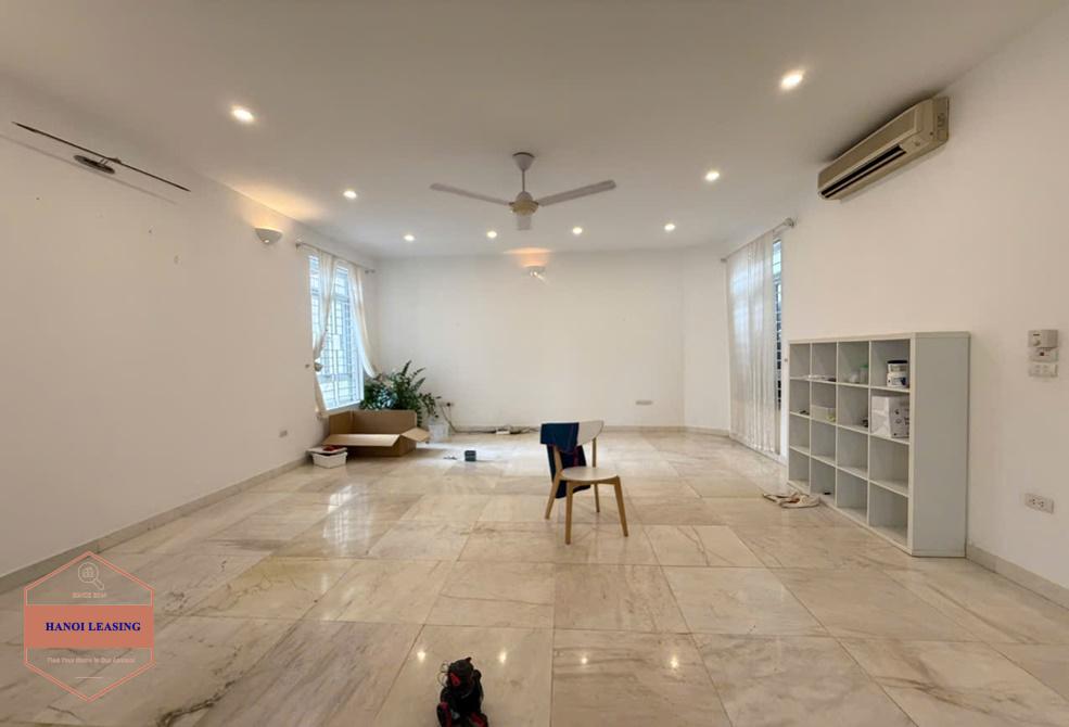 Charming house with swimming pool for rent in alley 31 Xuan dieu, Tay Ho Charming house with swimming pool for rent in alley 31 Xuan dieu, Tay Ho