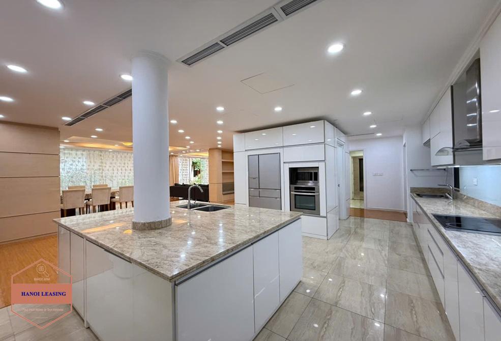 Beautiful house with fully furnished and swimming pool, Gym for rent in Tay Ho street, Tay Ho district Beautiful house with fully furnished and swimming pool, Gym for rent in Tay Ho street, Tay Ho district