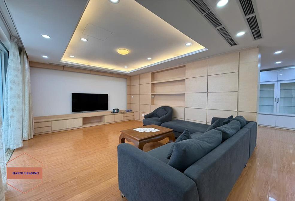 Beautiful house with fully furnished and swimming pool, Gym for rent in Tay Ho street, Tay Ho district Beautiful house with fully furnished and swimming pool, Gym for rent in Tay Ho street, Tay Ho district