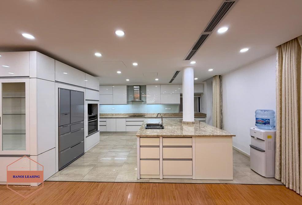 Beautiful house with fully furnished and swimming pool, Gym for rent in Tay Ho street, Tay Ho district Beautiful house with fully furnished and swimming pool, Gym for rent in Tay Ho street, Tay Ho district