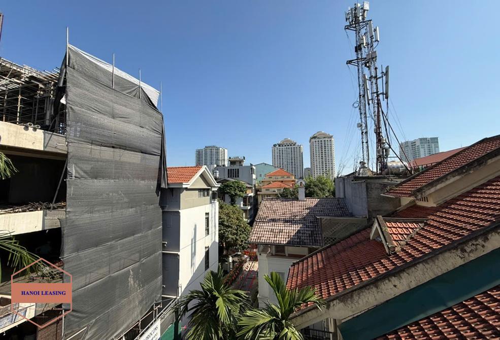 Beautifull duplex apartment with 3 bedrooms for rent inalley 12 Dang Thai Mai st, Tay Ho Beautifull duplex apartment with 3 bedrooms for rent inalley 12 Dang Thai Mai st, Tay Ho