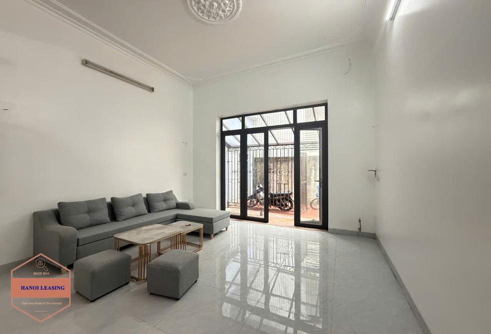Small house for rent in Thanh Am st, Long Bien, Ha Noi Small house for rent in Thanh Am st, Long Bien, Ha Noi