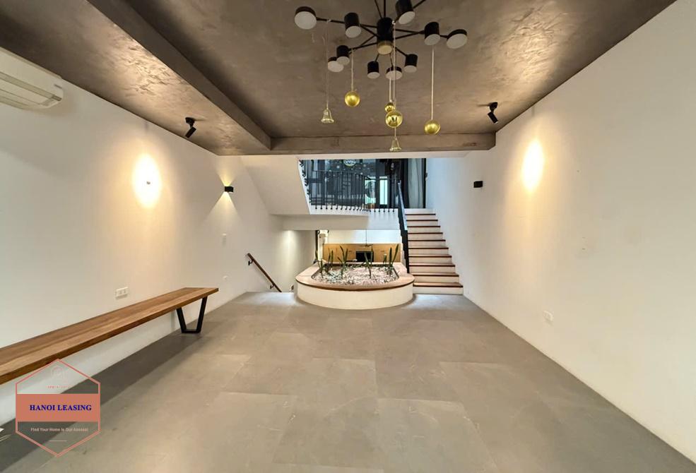 Three bedrooms house for rent in Co Linh st, Long Bien Three bedrooms house for rent in Co Linh st, Long Bien