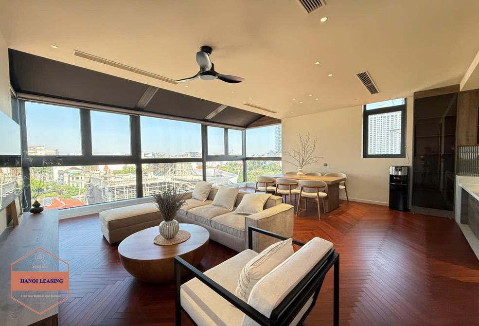Quality apartment for rent onthe 7th floor of nice building in Dang Thai mai st, Tay Ho