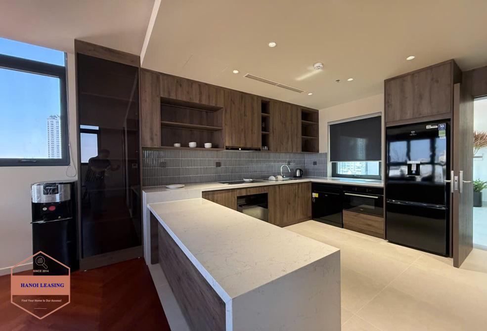 Quality apartment for rent onthe 7th floor of nice building in Dang Thai mai st, Tay Ho Quality apartment for rent onthe 7th floor of nice building in Dang Thai mai st, Tay Ho