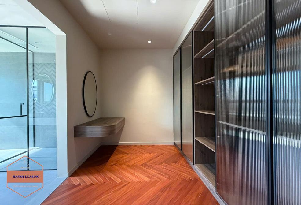 Quality apartment for rent onthe 7th floor of nice building in Dang Thai mai st, Tay Ho Quality apartment for rent onthe 7th floor of nice building in Dang Thai mai st, Tay Ho