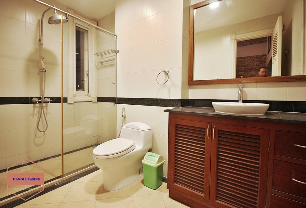 Nice house with lake view for rent in To Ngoc Van st, Tay Ho District Nice house with lake view for rent in To Ngoc Van st, Tay Ho District