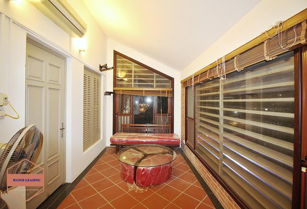 Nice house with lake view for rent in To Ngoc Van st, Tay Ho District Nice house with lake view for rent in To Ngoc Van st, Tay Ho District