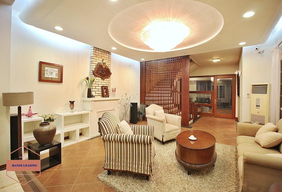 Nice house with lake view for rent in To Ngoc Van st, Tay Ho District Nice house with lake view for rent in To Ngoc Van st, Tay Ho District