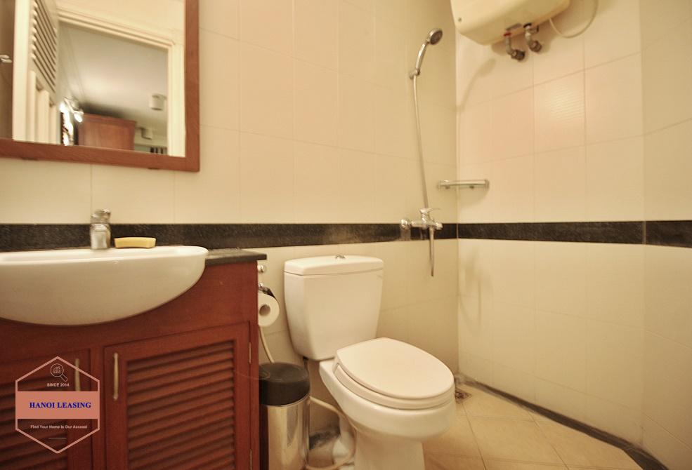 Nice house with lake view for rent in To Ngoc Van st, Tay Ho District Nice house with lake view for rent in To Ngoc Van st, Tay Ho District